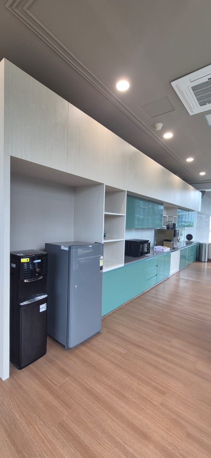 Global Green Interior Design Company Logo - Sustainable Design Experts